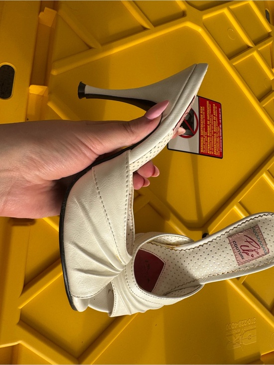 Pinup Couture Shoes - Vintage Inspired Ivory Peep-Toe Heels